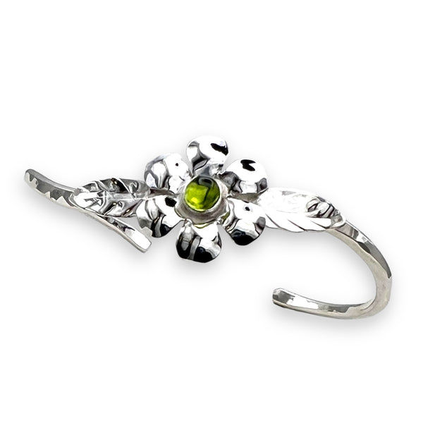 8043 - Flower Power Cuff