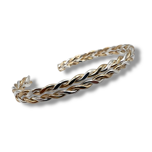 8334 - Double Twist Cuff