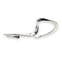 8504 - Featherweight Simple Wave Cuff